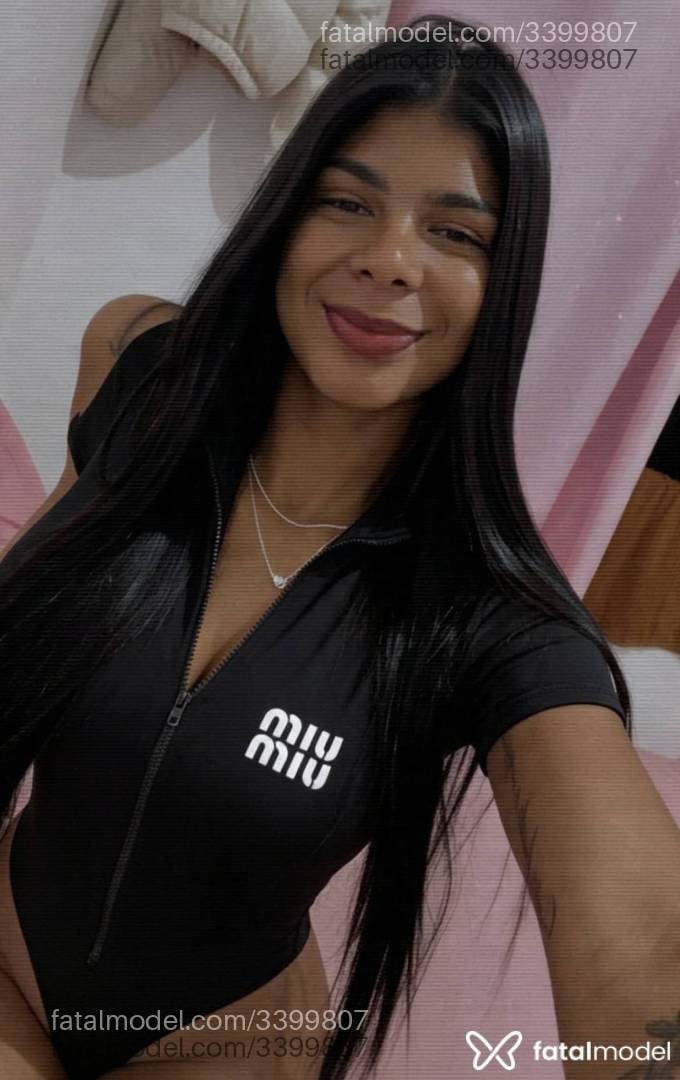 Acompanhante mulher morena (o) de olhos pretos - Rafaa