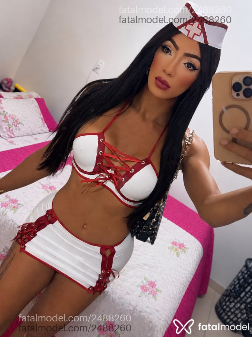 Acompanhante mulher trans morena (o) de olhos pretos - Thaynara Lopes
