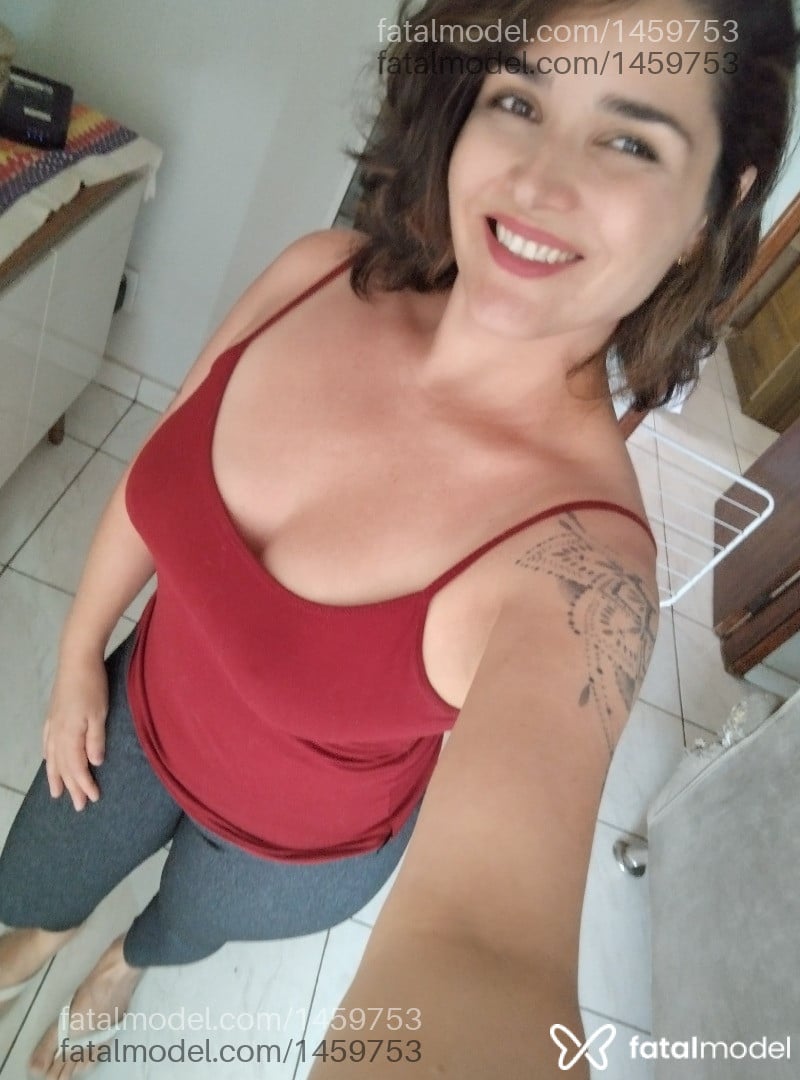 Acompanhante mulher com cabelo castanho de olhos castanhos - Sarah Gracie