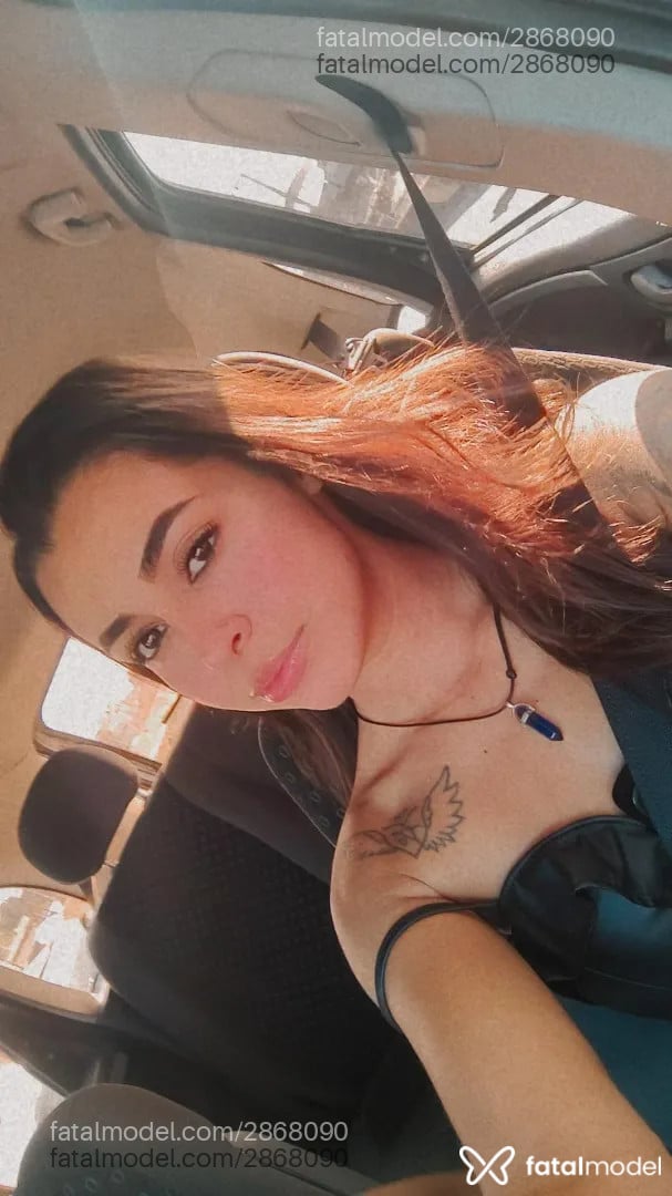 Acompanhante mulher morena (o) de olhos castanhos - Bruna