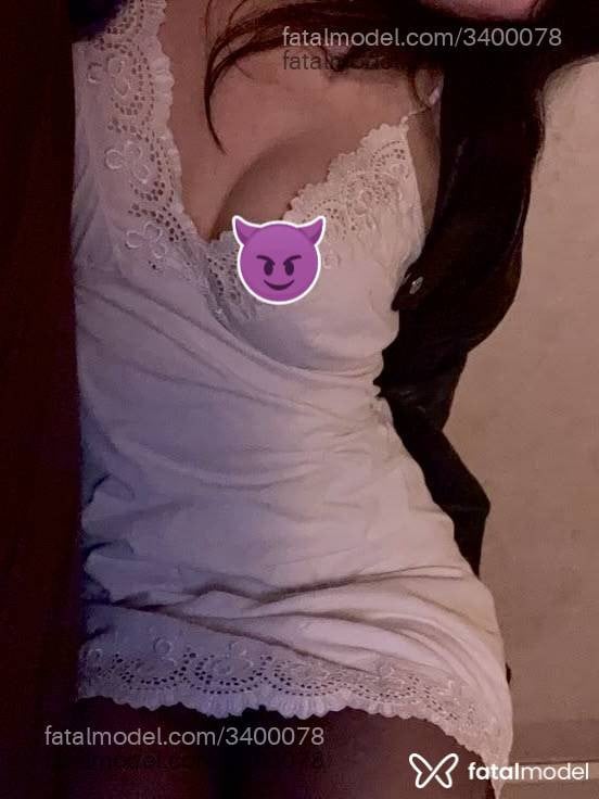 Acompanhante mulher morena (o) de olhos castanhos em Virtual - Milena