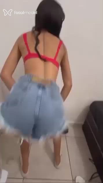 Acompanhante mulher morena (o) de olhos castanhos - Kiara Ferraz Acompanhante mulher morena (o) de olhos castanhos - Kiara Ferraz