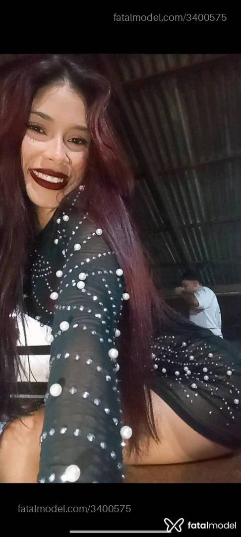 Acompanhante mulher ruiva (o) de olhos castanhos - Sophia
