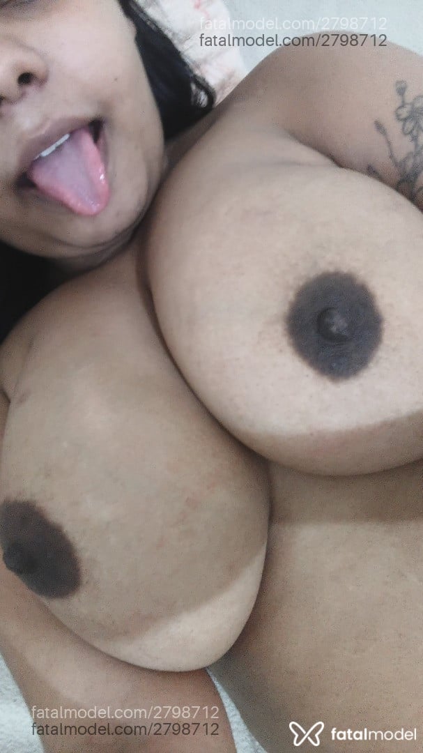 Acompanhante mulher morena (o) de olhos castanhos - Patrícia
