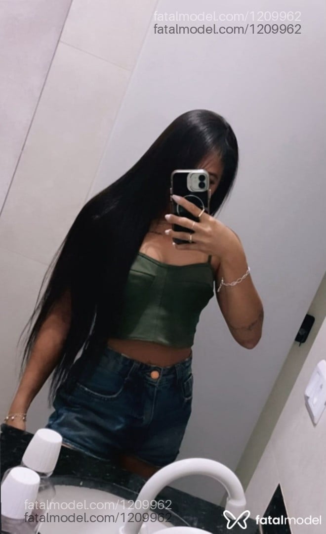 Acompanhante mulher morena (o) de olhos castanhos - Marcela Dias
