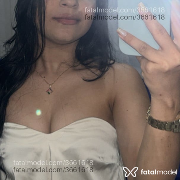 Acompanhante mulher morena (o) de olhos castanhos - Nina