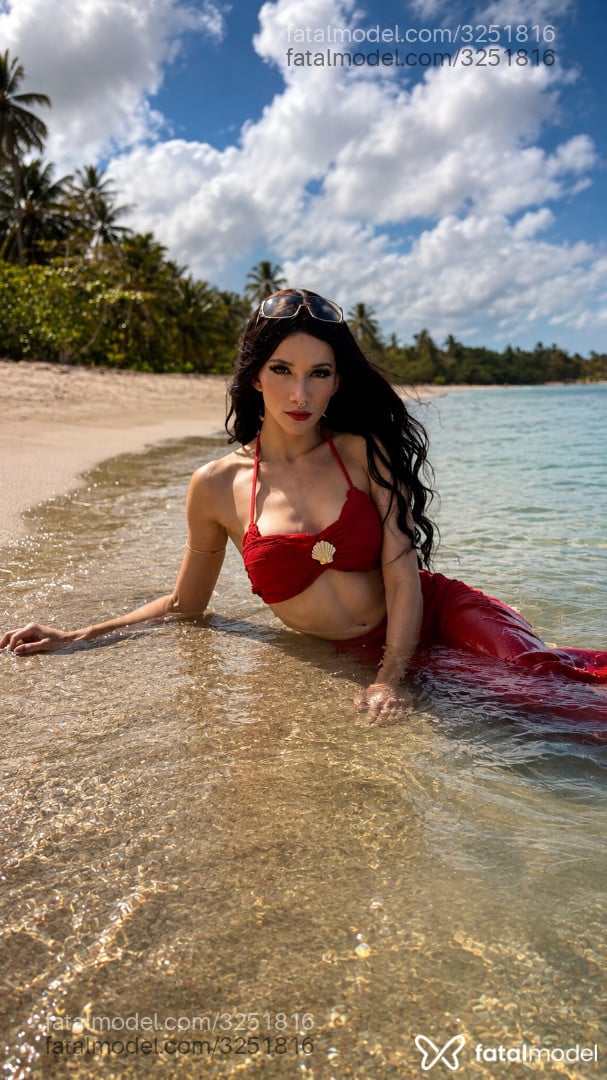 Acompanhante mulher trans morena (o) de olhos pretos - Charlotte
