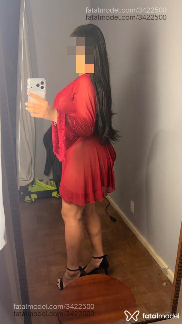 Acompanhante mulher com cabelo castanho de olhos verdes - Gueixa