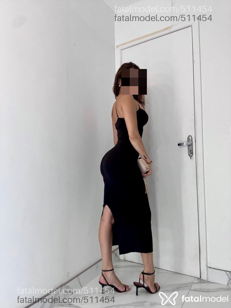Acompanhante mulher com cabelo castanho de olhos castanhos - Mel Bellini