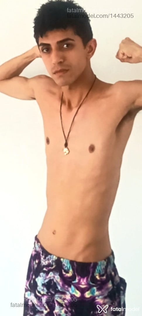 Acompanhante homem morena (o) de olhos pretos - Angel