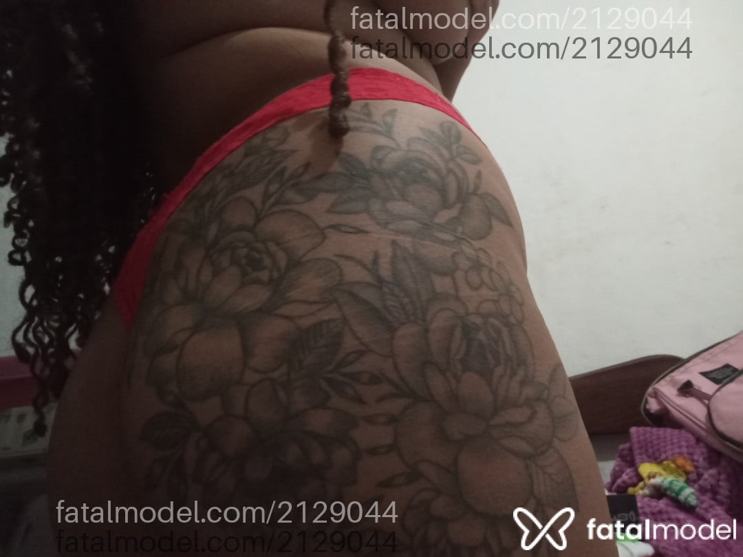 Acompanhante mulher morena (o) de olhos castanhos - Brenda