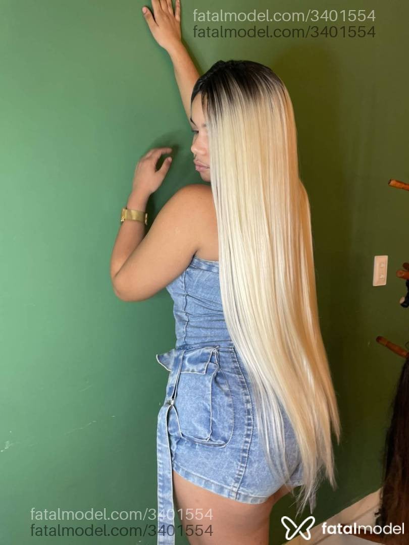 Acompanhante mulher com cabelo castanho de olhos castanhos - Jolly Cavalcante