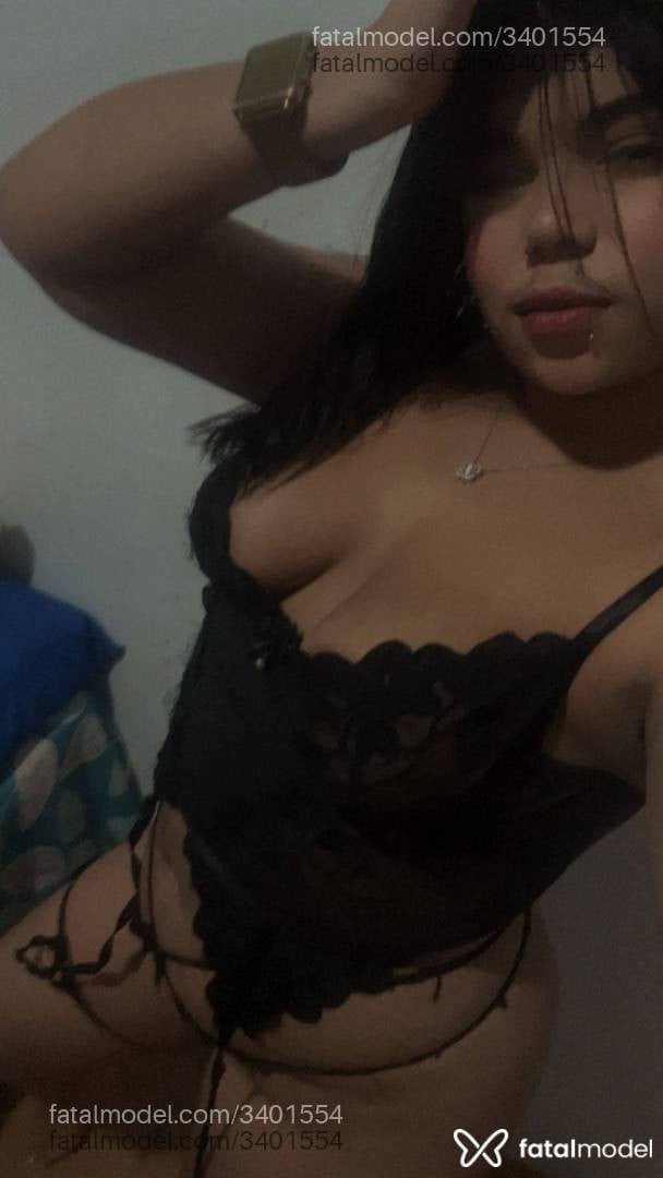 Acompanhante mulher com cabelo castanho de olhos castanhos - Jolly Cavalcante