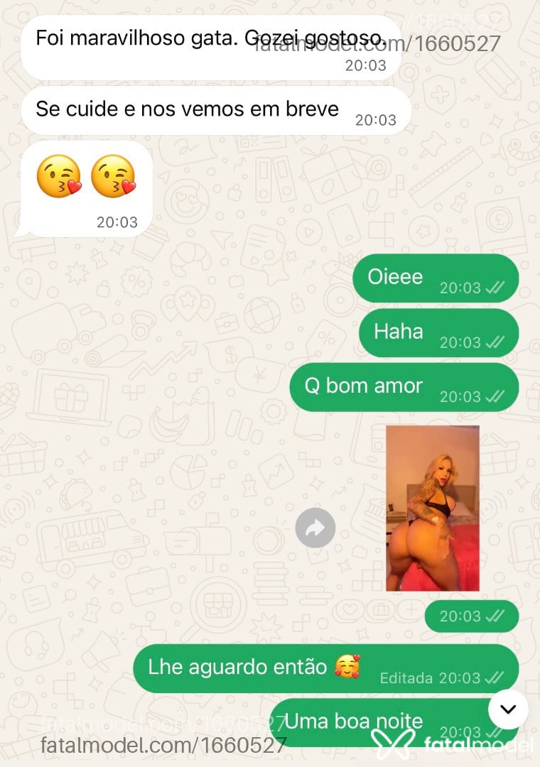 Acompanhante mulher trans loira (o) de olhos castanhos - Bonequinhaa
