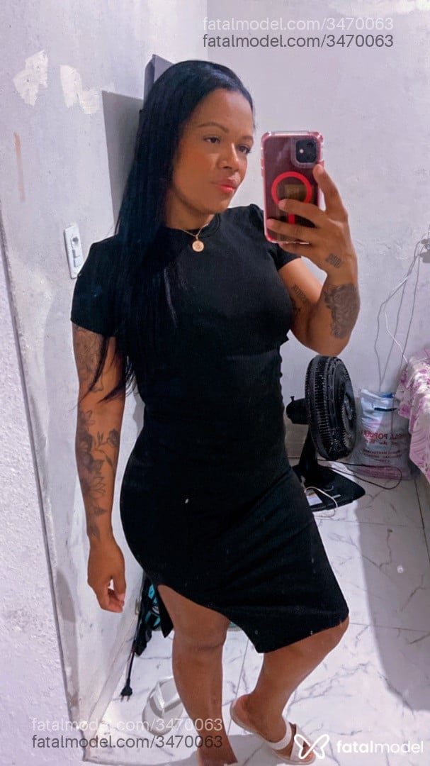 Acompanhante mulher morena (o) de olhos castanhos - Dayne