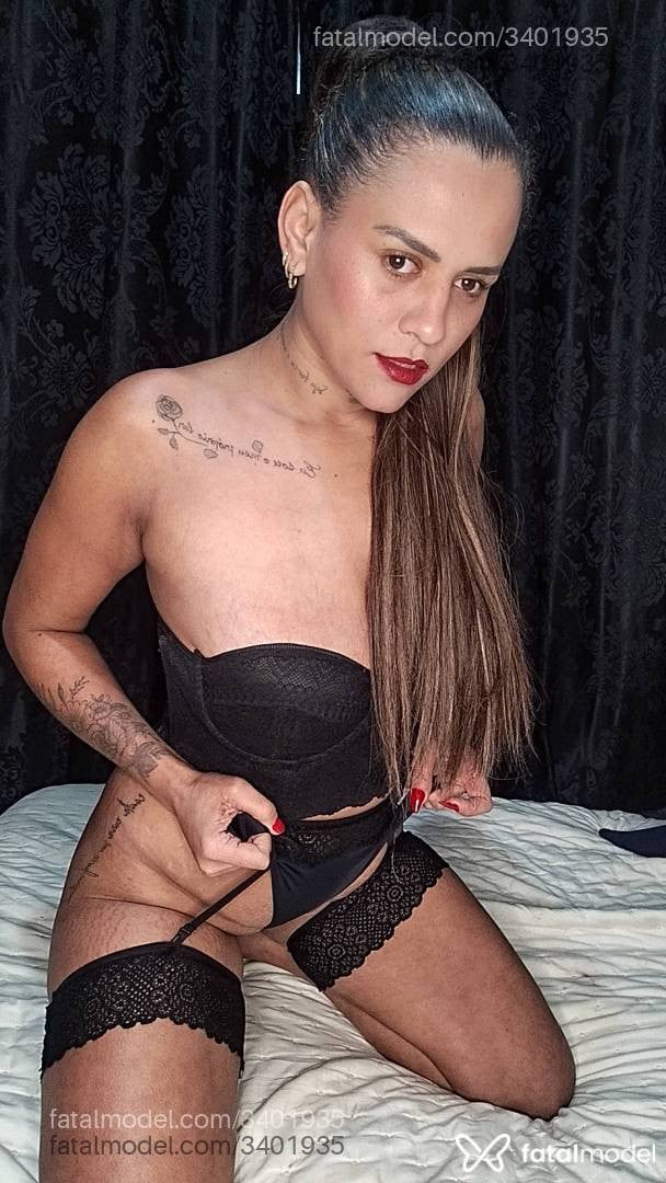 Acompanhante mulher com cabelo castanho de olhos castanhos em Maringá - Belaangels