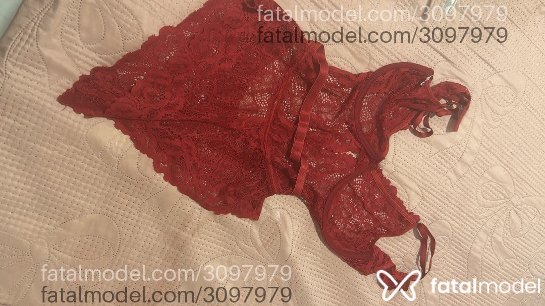 Acompanhante mulher com cabelo castanho de olhos castanhos - Morena