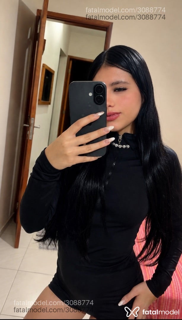 Acompanhante mulher morena (o) de olhos castanhos - Karina