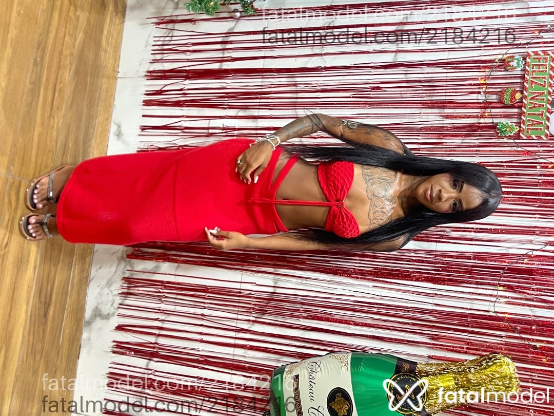 Acompanhante mulher morena (o) de olhos castanhos - Lara Pyetra