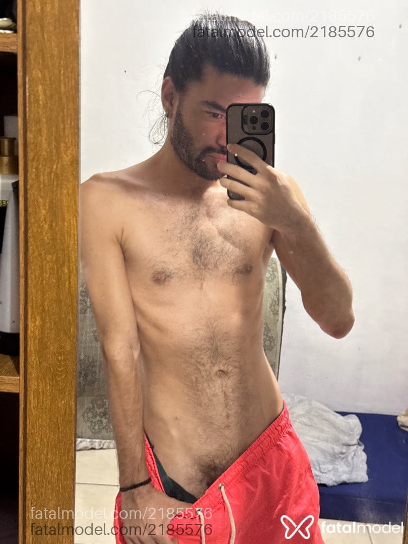 Acompanhante homem com cabelo castanho de olhos castanhos - Bruuno