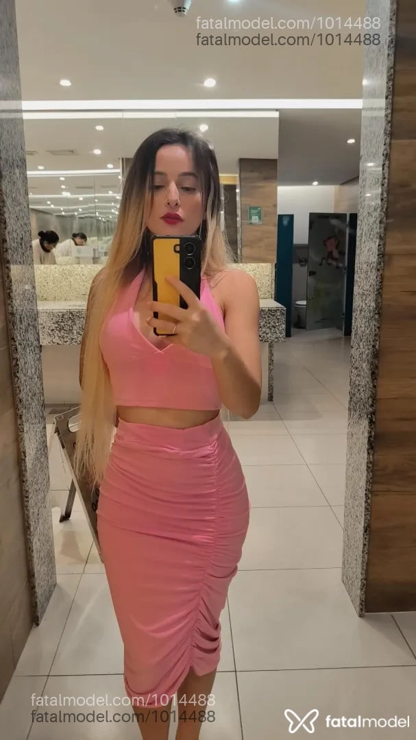Acompanhante mulher loira (o) de olhos verdes - Angélica