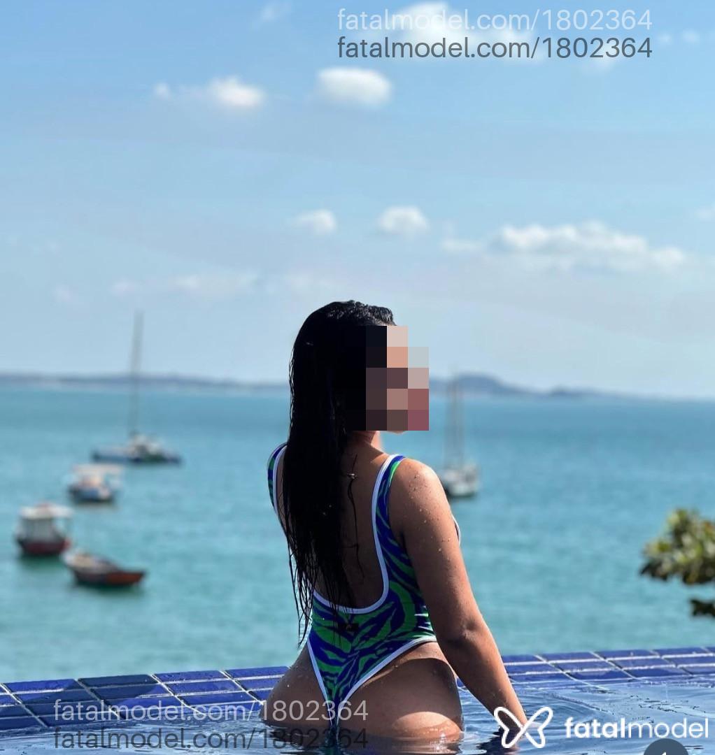 Acompanhante mulher morena (o) de olhos pretos - Lua