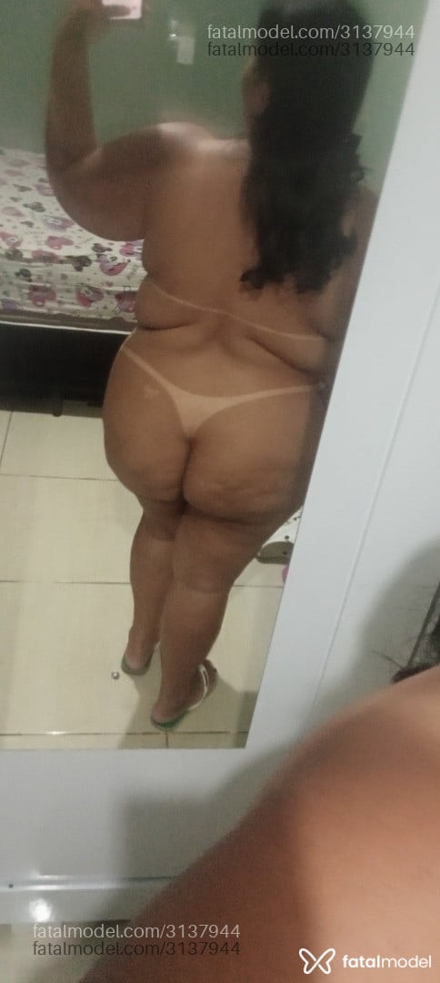 Acompanhante mulher morena (o) de olhos pretos - Bela