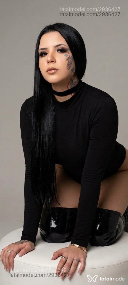 Acompanhante mulher morena (o) de olhos castanhos - Camile