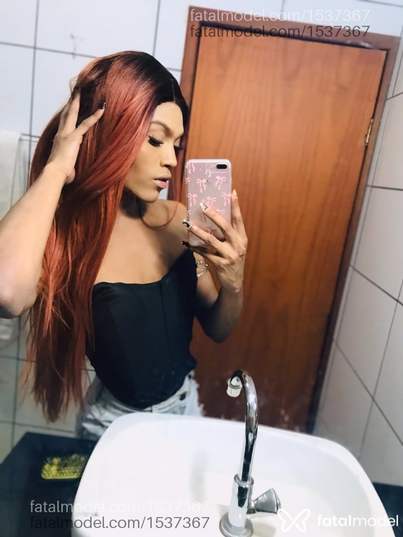 Acompanhante mulher trans morena (o) de olhos castanhos - Sophia Bittencourt