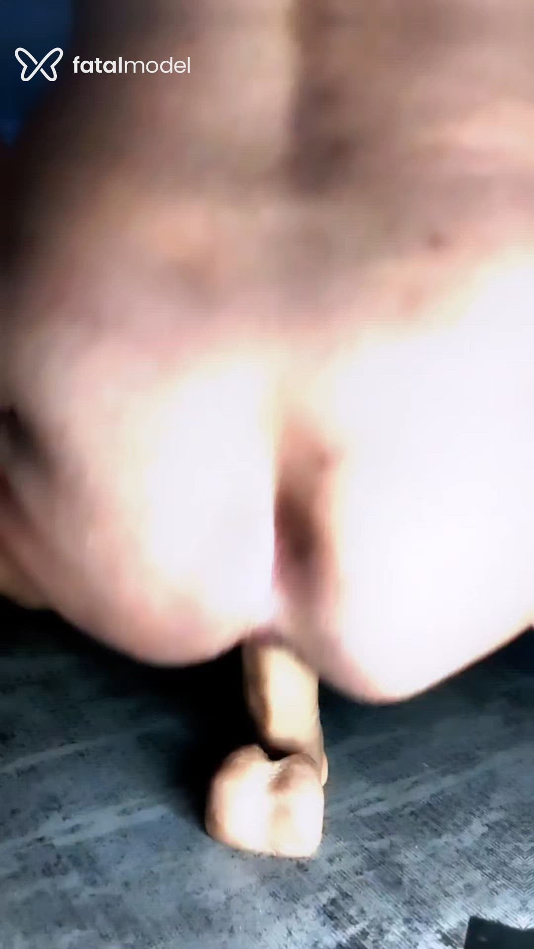 Acompanhante homem com cabelo castanho de olhos castanhos - Leonardo