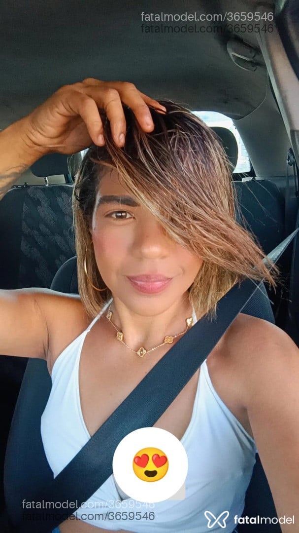 Acompanhante mulher loira (o) de olhos pretos - Danadinhaaa