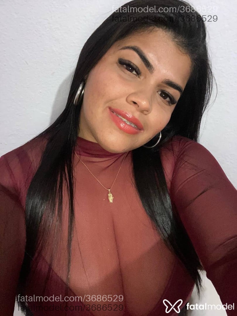 Acompanhante mulher morena (o) de olhos castanhos - Silviafetish