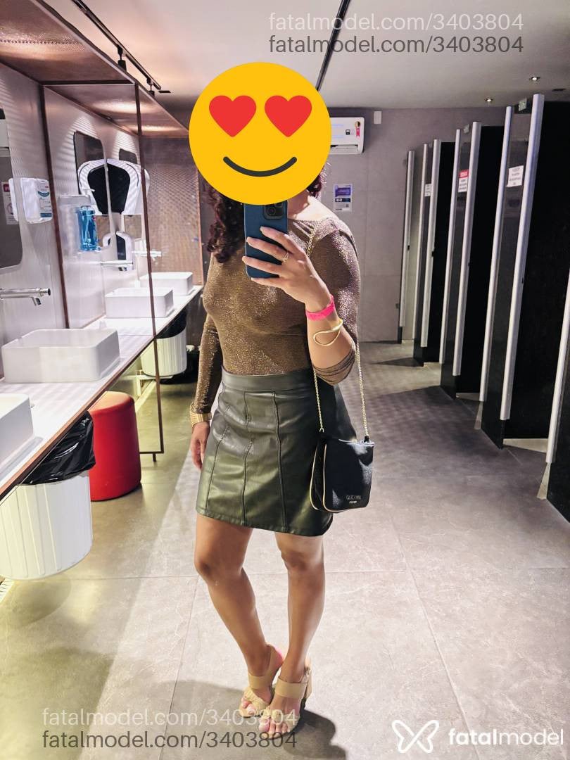 Acompanhante mulher morena (o) de olhos castanhos - Liz