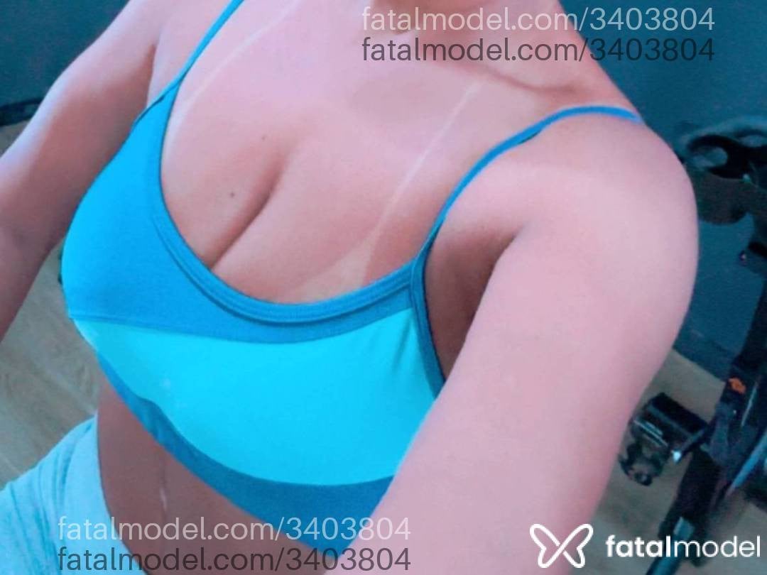 Acompanhante mulher morena (o) de olhos castanhos - Liz