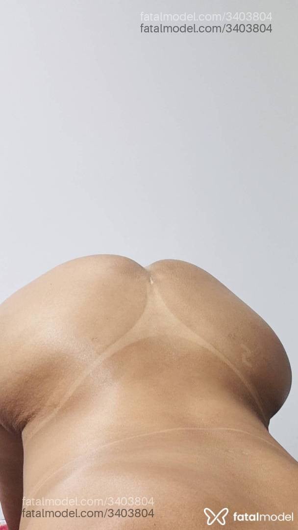 Acompanhante mulher morena (o) de olhos castanhos - Liz