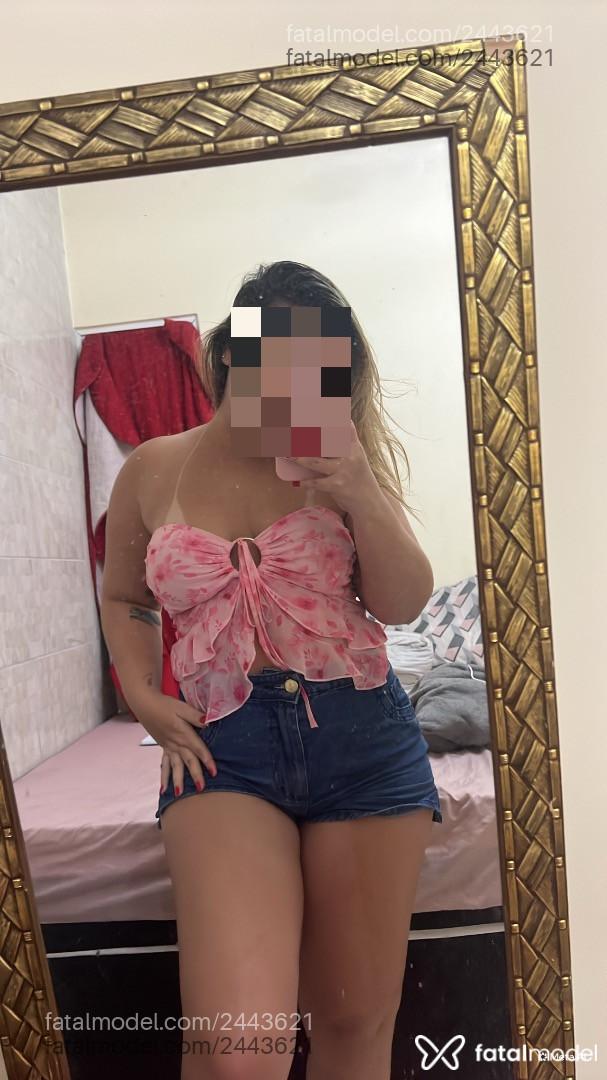 Acompanhante mulher loira (o) de olhos castanhos - Laura