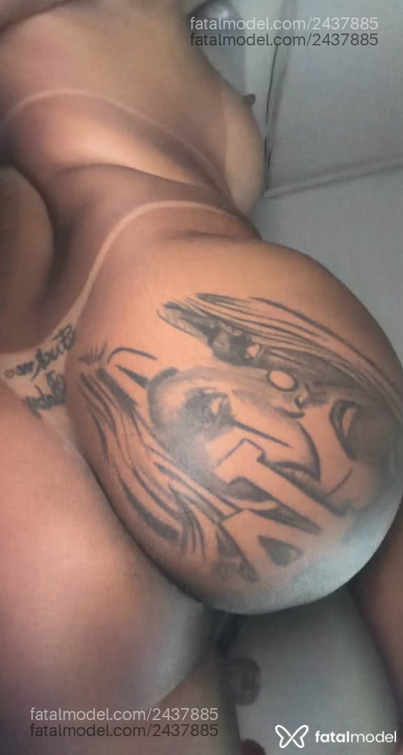 Acompanhante mulher trans morena (o) de olhos castanhos - Gabriella