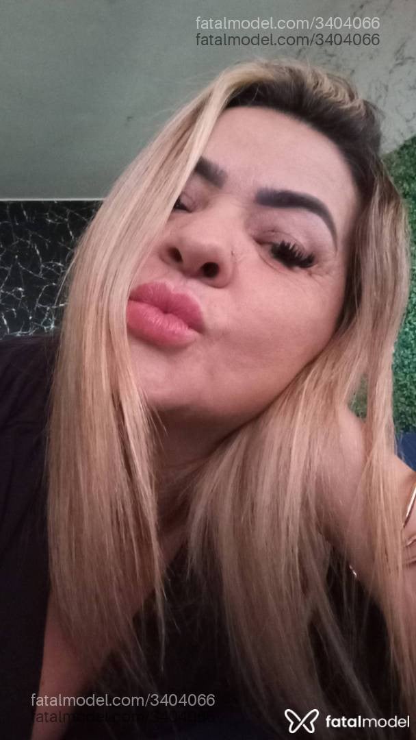 Acompanhante mulher loira (o) de olhos mel - Mel Fonseca