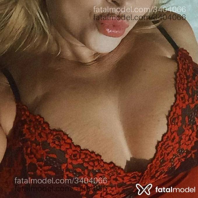 Acompanhante mulher loira (o) de olhos mel - Mel Fonseca