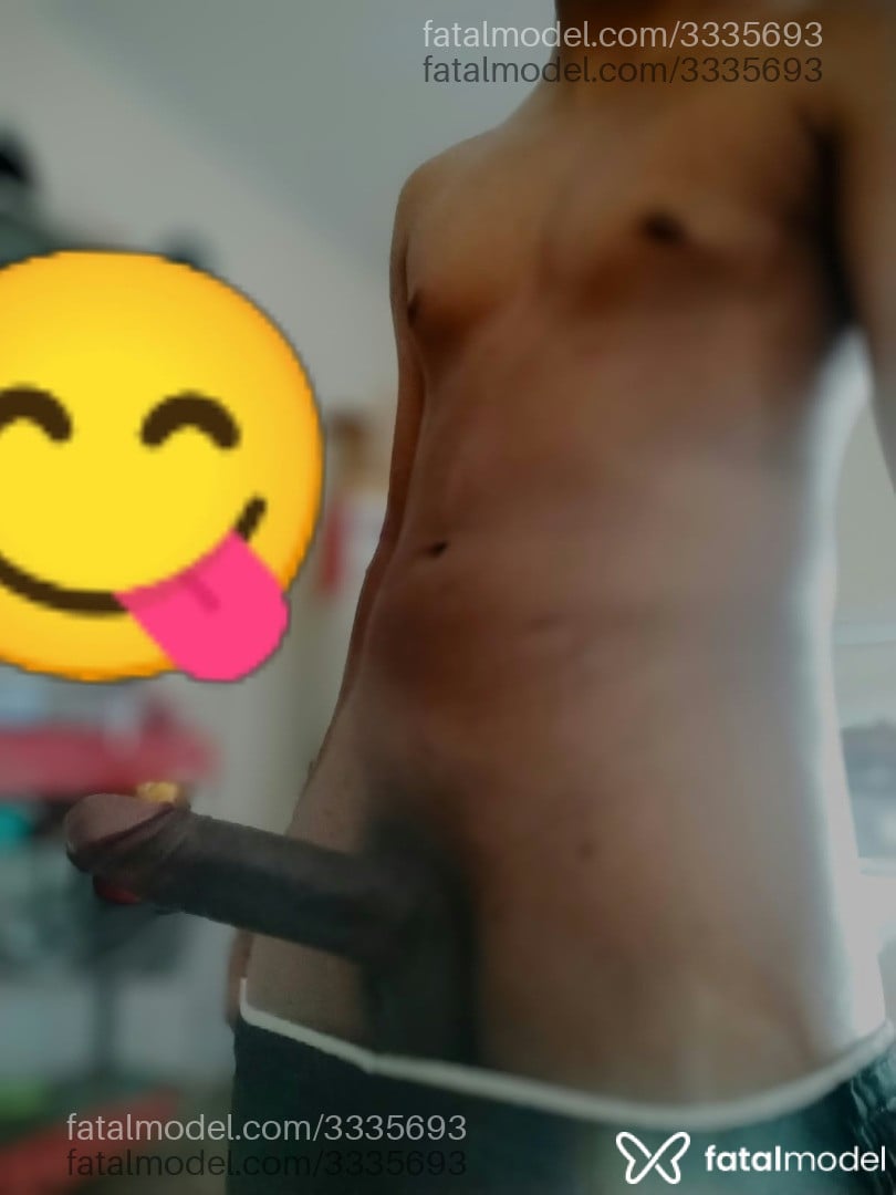 Acompanhante homem morena (o) de olhos castanhos - Novinth