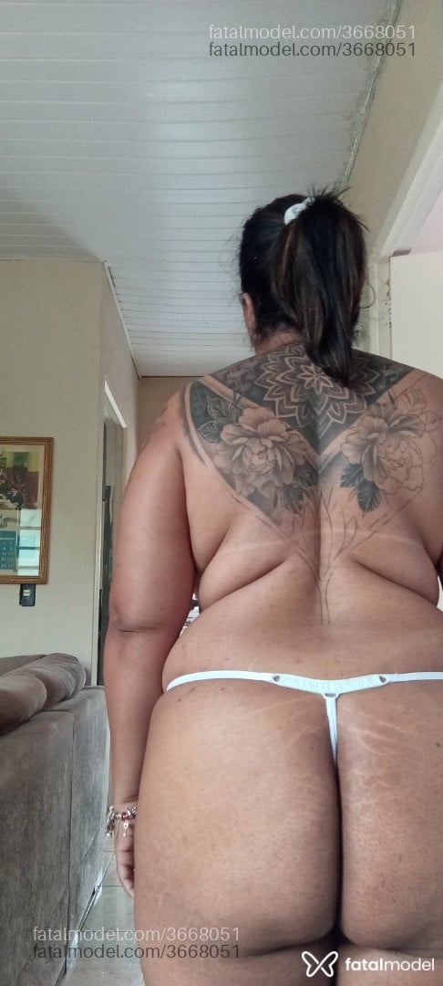 Acompanhante mulher morena (o) de olhos castanhos - Morenatatuada