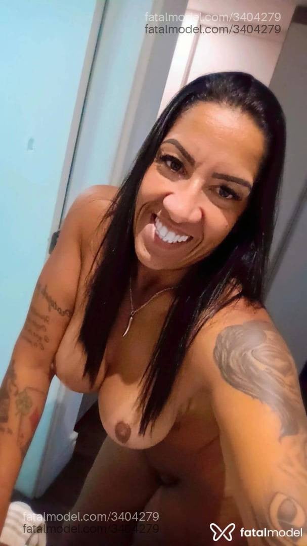 Acompanhante mulher morena (o) de olhos castanhos em Macaé - Leandra Lyra