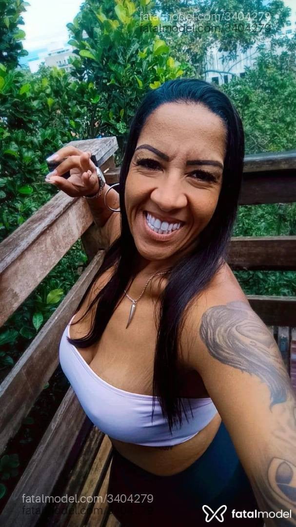 Acompanhante mulher morena (o) de olhos castanhos em Macaé - Leandra Lyra