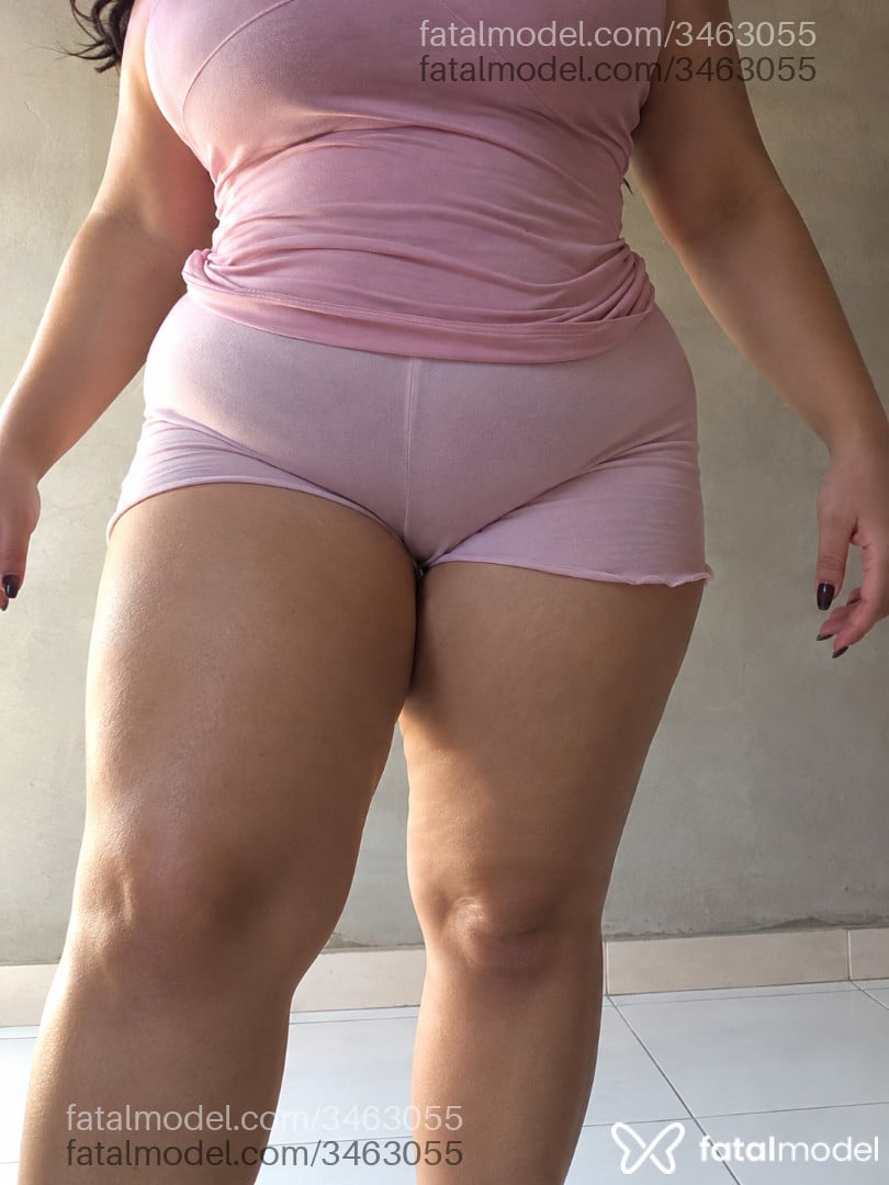 Acompanhante mulher com cabelo castanho de olhos castanhos - Yari Maria