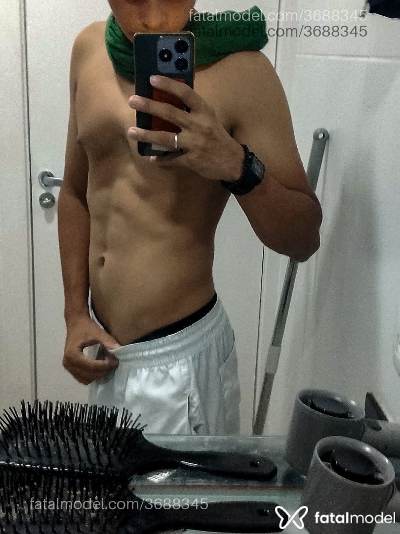 Acompanhante homem morena (o) de olhos castanhos - Gustavo Santos