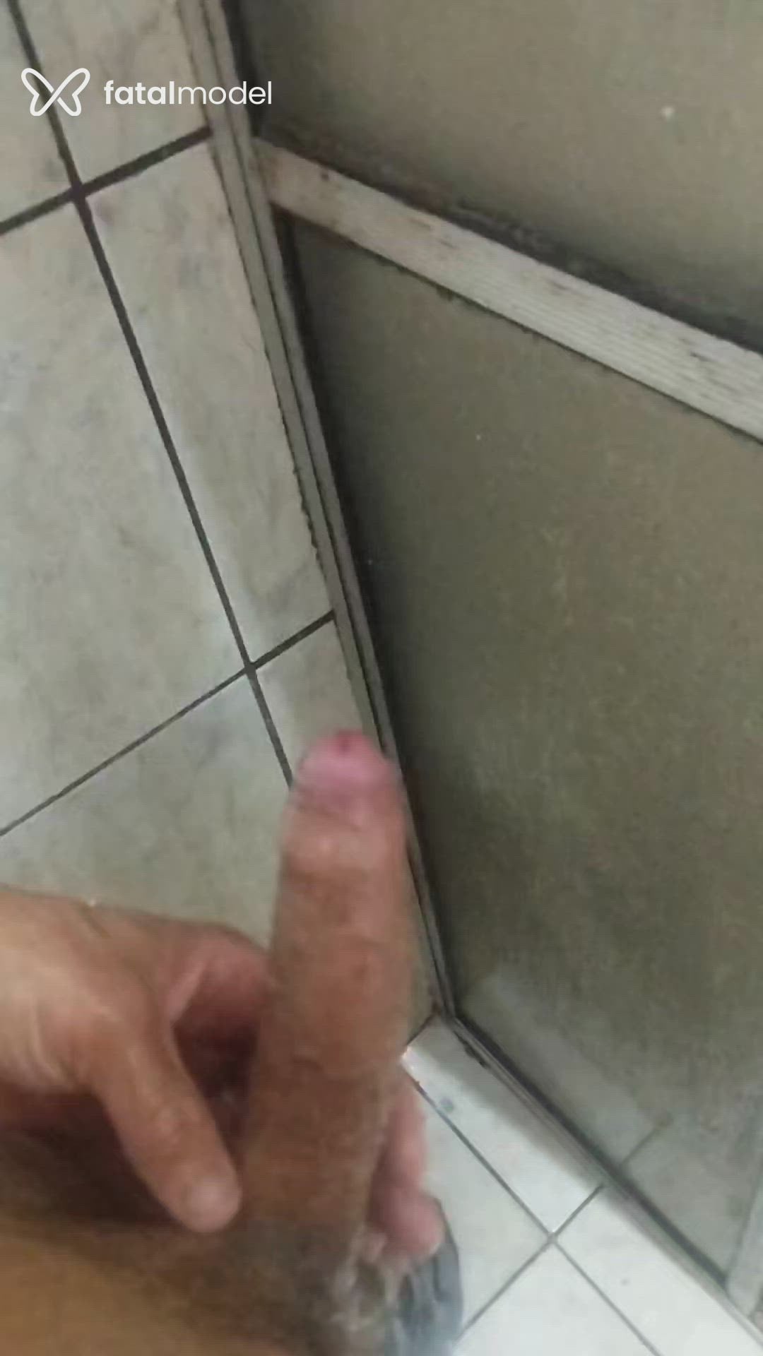 Acompanhante homem morena (o) de olhos castanhos - Henrique