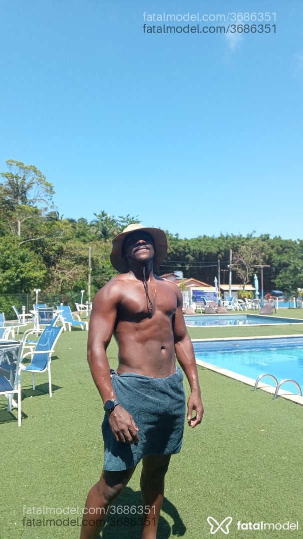 Acompanhante homem morena (o) de olhos castanhos - Chokito