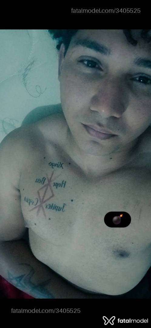 Acompanhante homem com cabelo castanho de olhos castanhos em Virtual - Raven