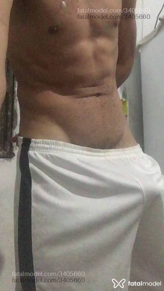 Acompanhante homem com cabelo castanho de olhos pretos em Pelotas - Erick Albuquerque