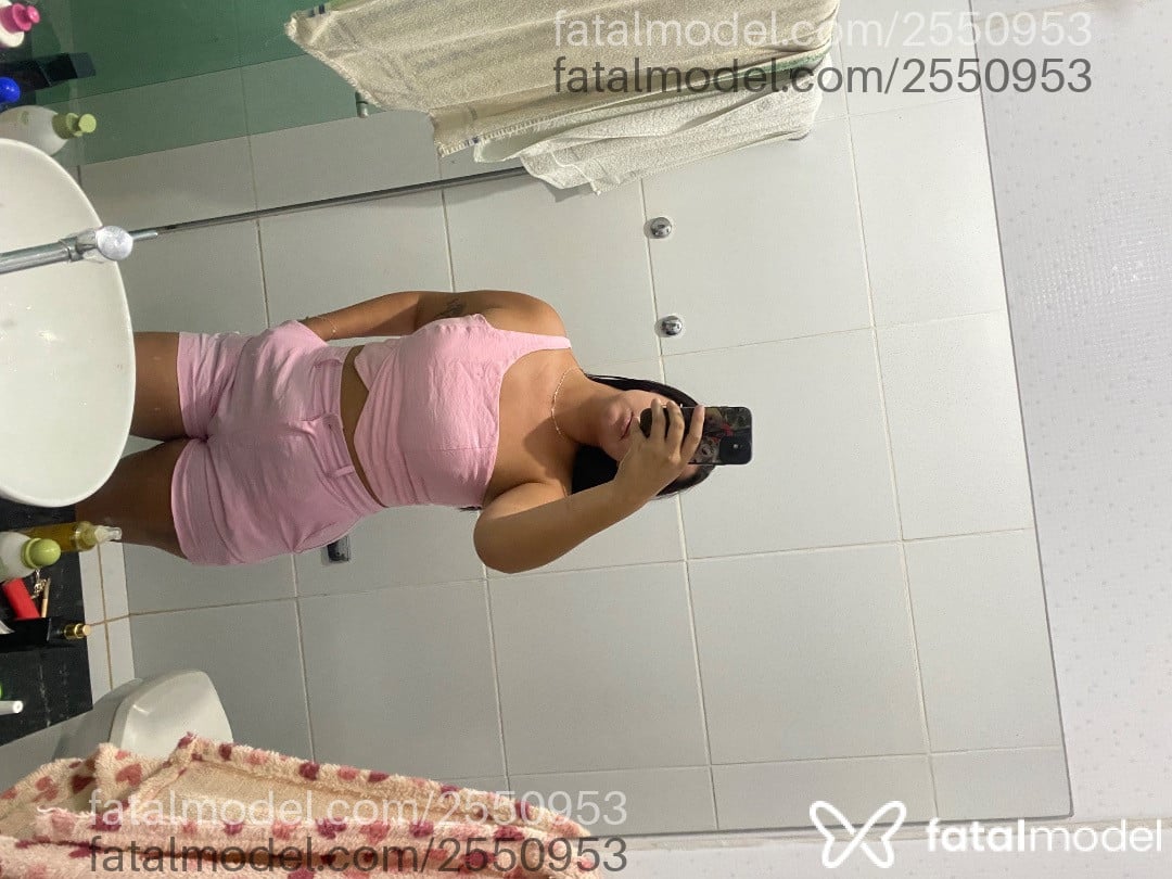 Acompanhante mulher com cabelo castanho de olhos castanhos - Ana Silva
